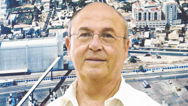 מנכ"ל ואיש עסקים מוערך. שמוליק גנץ