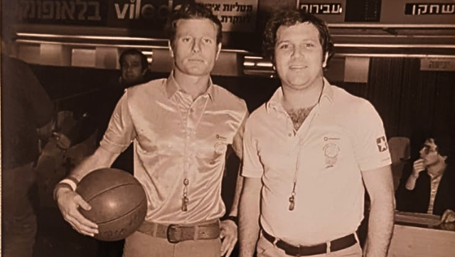 "שנים של שיפוט משותף". משמאל משה וולף ז"ל ויוסי ליבליך