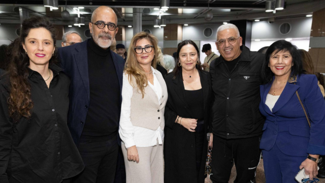 מימין: ד"ר אסתר לוצאטו, ג׳קי אביסרור, עליזה מנור, גלית אביסרור, שמוליק יפרח וקרן יפרח 