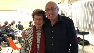 בת שבע דגן ז"ל עם ראש עיריית חולון מוטי ששון