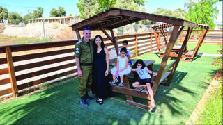 אורנה יוגב וילדיה