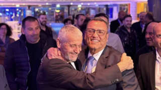ליאון בחגיגות הניצחון