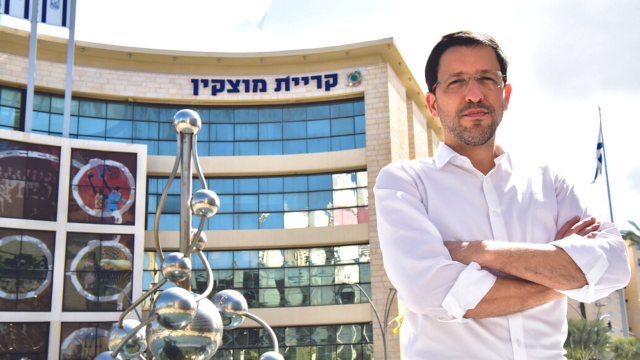 ראש עיריית קרית מוצקין הנבחר, ציקי אבישר
