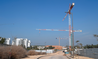 בנייה במערב נתיבות. העיר ממשיכה להתרחב