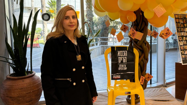 "אין יום ואין לילה". דניאל אלוני בפיליפס