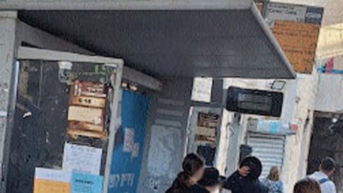 תחנת האוטובוס המסריחה ברמות