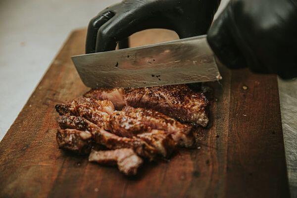 סכין לקיצוץ בשר