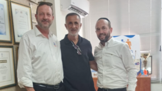 יעקב ארגמני ואנשי "חברים לרפואה"