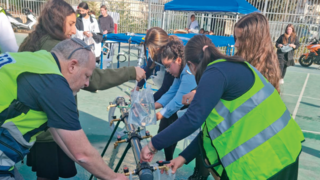 מתרגלים חלוקת מים