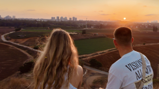 גבעת האהבה לקראת שקיעה