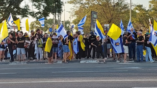 מפגינים הערב בצומת אורים