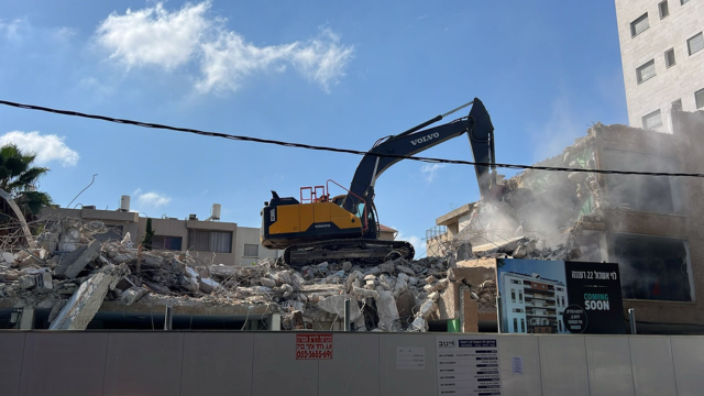 הבניין שנהרס ברעננה