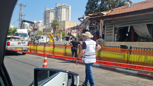הריסת המתחם