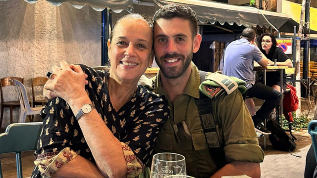 רס"ן טל גרושקה ז"ל ואמו אדוה