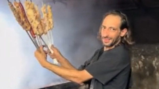 שיפודי עזרא ובניו באזור