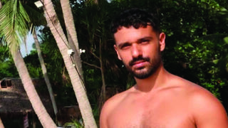 חן אהרוני בתאילנד