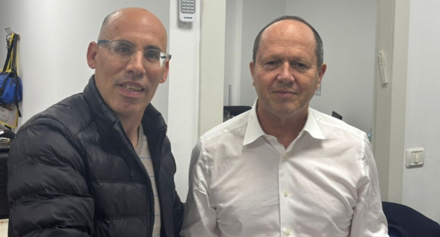 אסף אוברלנדר עם שר הכלכלה ניר ברקת