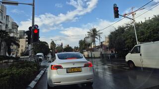 גשם קור עז בפתח תקוה