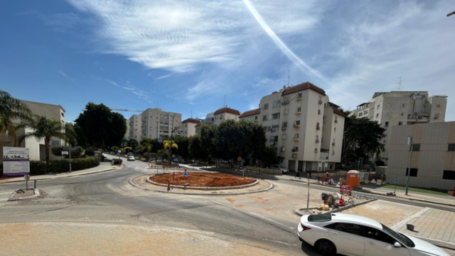 כיכר תנועה בשכונת הדר גנים פתח תקוה
