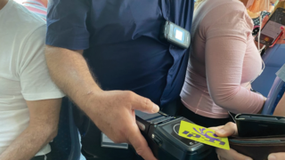 פקח ברכבת הקלה בירושלים