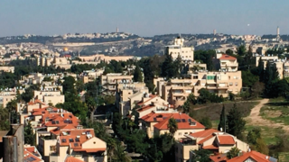 הנוף מהפנטהאוז בארנונה