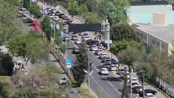 הפקקים בדרך לגן החיות התנ"כי בירושלים