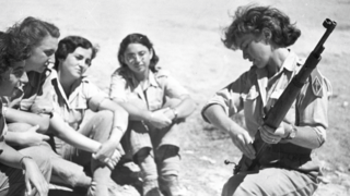 נערות ב'הגנה' מתאמנות בהרי יהודה