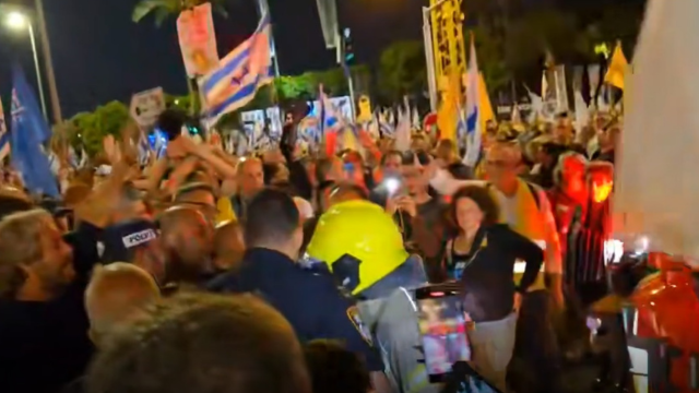 המחאה בצומת רעננה