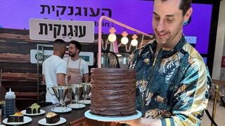 נדב בורשטיין וקובי אדרי בהשקת הפופ אפ של העוגנקית