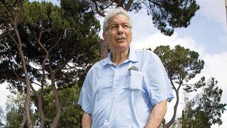 כץ. תחזיקו אותו  
