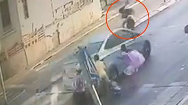 תאונת דרכים במעבר חציה 