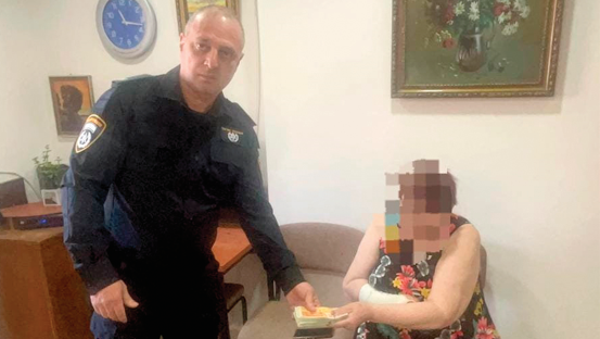 השוטרים עשו הסברה ברוסית בהוסטל