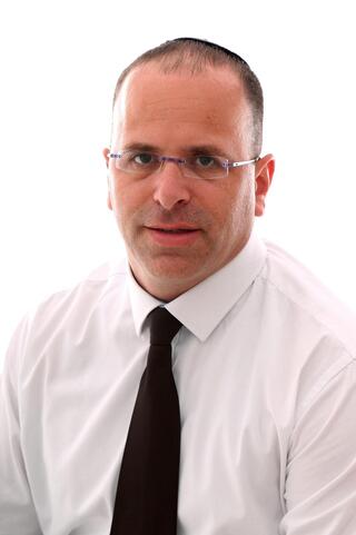 עו"ד גיל קראוס