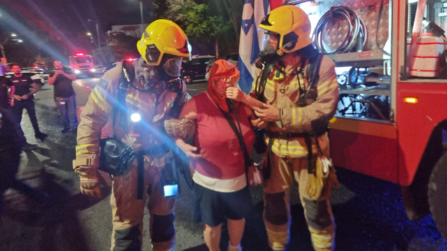 חילוץ נפגעים בשריפה בדרך הים חיפה 24.6.25