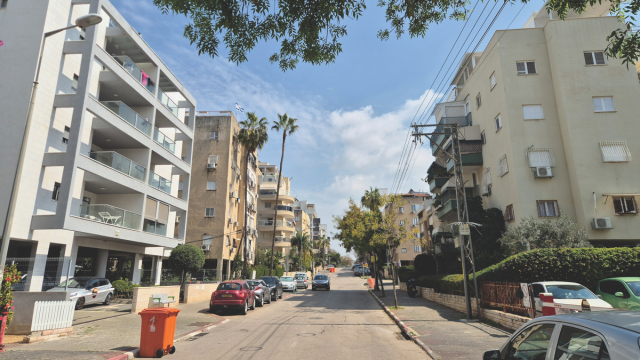 רחוב השלושה פתח תקוה