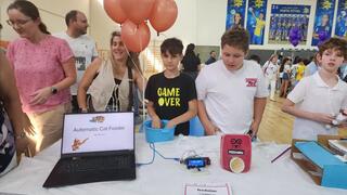 תלמידי המרכז למצוינות ע"ש רון ורדי. הכרישים של ראשל"צ
