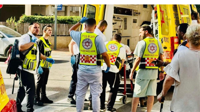 התמוטטה באמצע הרחוב בנתניה