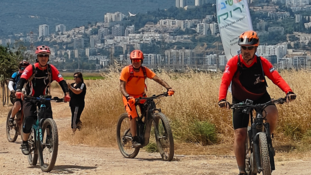 מסלולי רכיבה מוסדרים ואתגריים