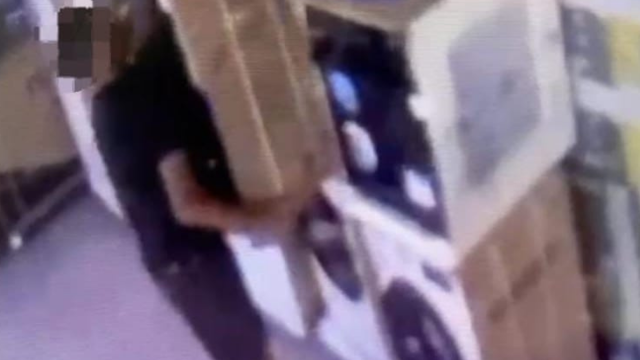 הגנב בפעולה ברחבי נתניה
