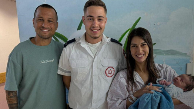 גסיקה עם רועי והתינוק
