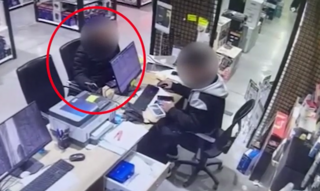 תיעוד של רכישת מוצרים ע"י החשוד באמצעות כ. האשראי שהתקבל במרמה