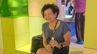 עדי ניר. מחכה לתרומת כליה שתציל את חייה