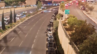 רכבים שחנו ליד טדי