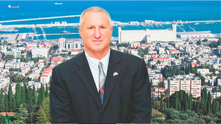פרופ' יוסי בן ארצי