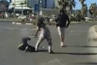 האחים תקפו באמצע הכביש בבת ים
