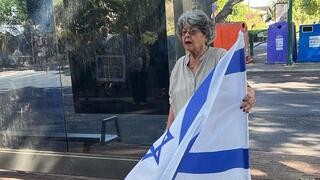  דיירי ״לב רחובות״ במחווה מרגשת בבוקר ה-7 באוקטובר