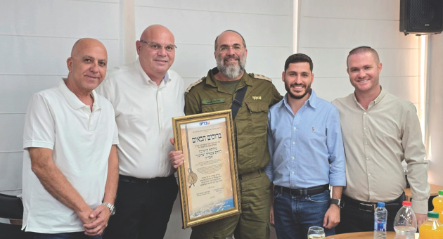 ראש ישיבת ברוכין אל"מ במיל' הרב חיים ברוך עם ראשי טבריה