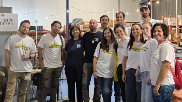 עובדי אלביט בפרויקט התנדבות במרלו"ג חמ"ל אזרחי