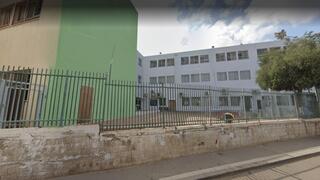 חצר בית ספר "בני מנחם" בחולון