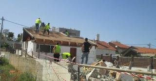 ההריסה בפעולה | צילום באדיבות העירייה 